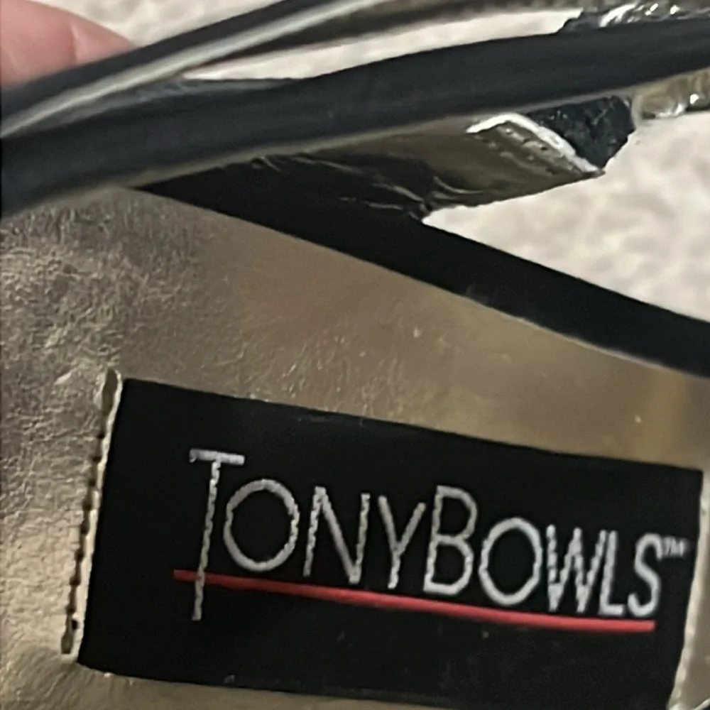 TONY BOWLS stunning black platform heels with rhinestones Size 7
